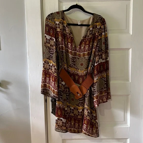 70s Style Dress With Belt | Color: Brown | Size: M | Kroegergrace's Closet 70s Style Dress With Belt | Color: Brown | Size: M | Kroegergrace's Closet